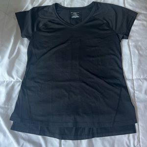 Short sleeve athletic top